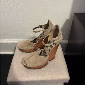 Sam Edelman “Javi” Tan Wedge Peep Toe Sandals Size 8